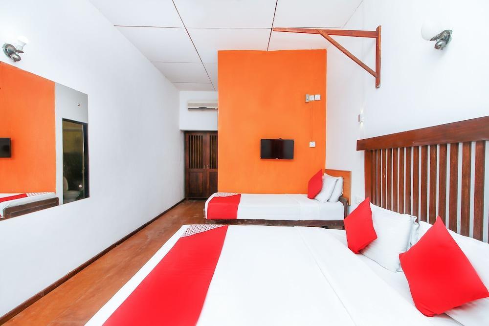 Ceylonica Beach Hotel Negombo Eksteriør billede