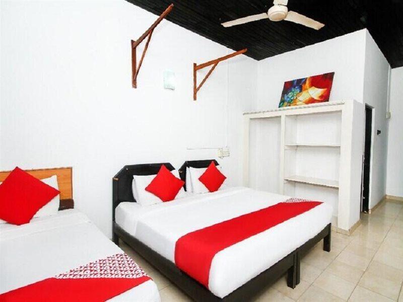 Ceylonica Beach Hotel Negombo Eksteriør billede