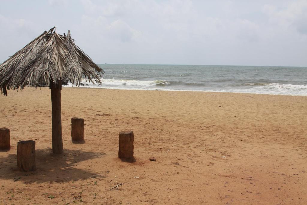 Ceylonica Beach Hotel Negombo Eksteriør billede