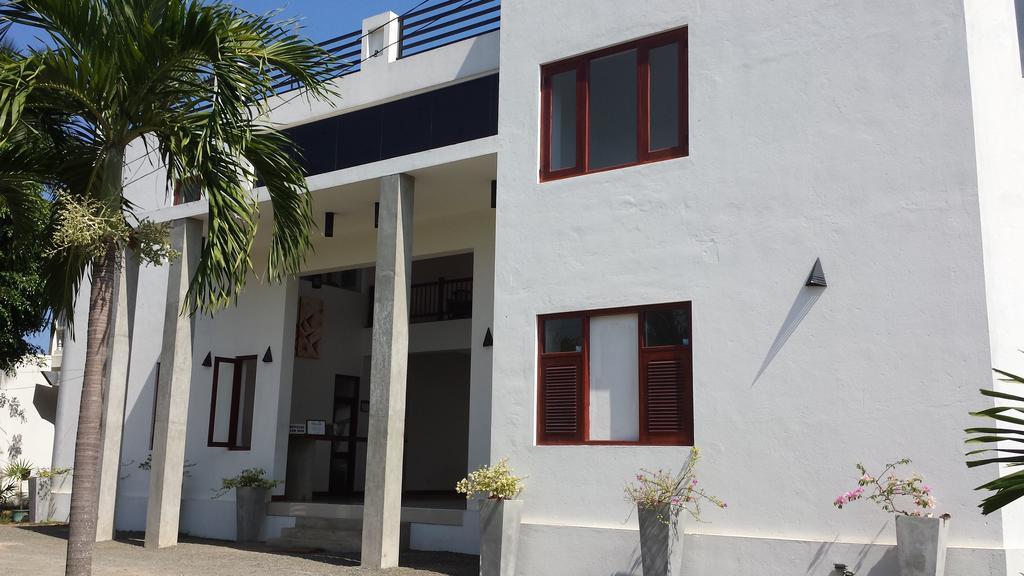 Ceylonica Beach Hotel Negombo Eksteriør billede